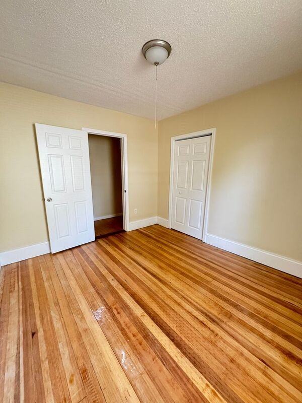 15 Casimir St #2 - Photo 5 of 13