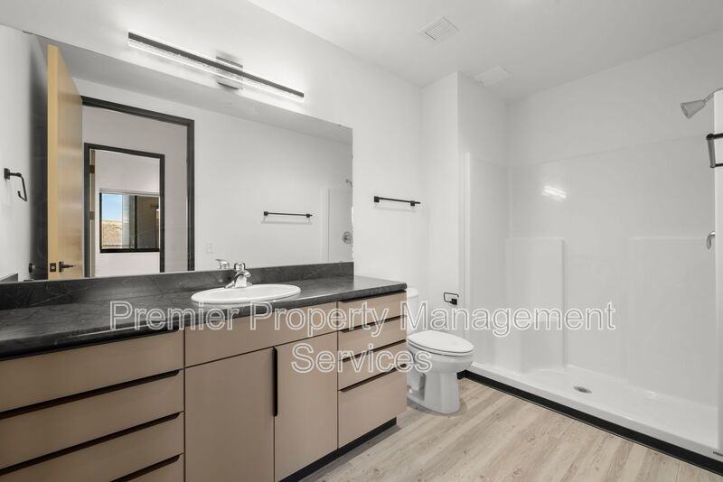 2310 1st Ave N #501 - Photo 4 of 21