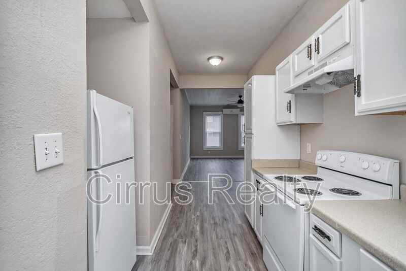 301 Cedar St #1 - Photo 7 of 21