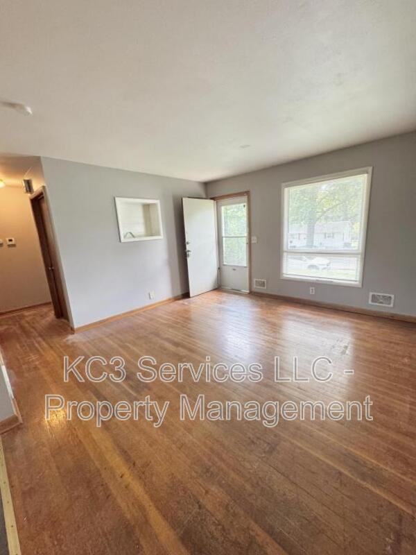 200 Nw 22nd St - Photo 6 of 28