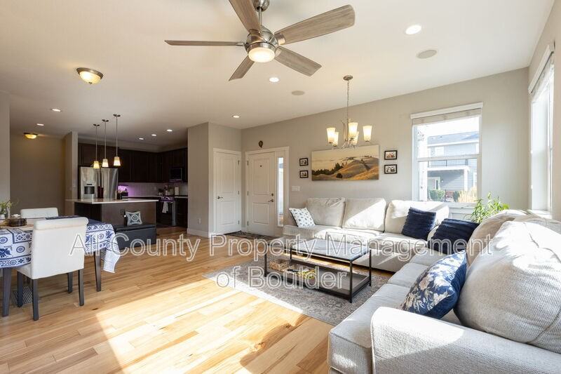 711 Grandview Mdws Dr - Photo 4 of 25