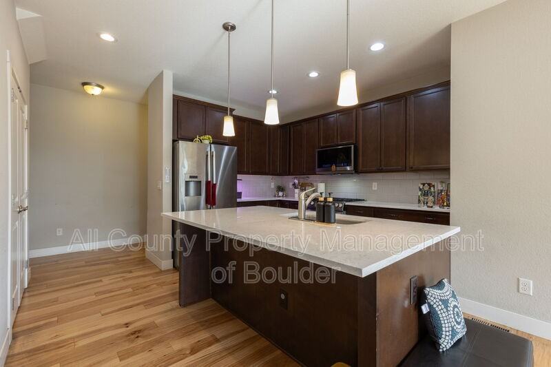 711 Grandview Mdws Dr - Photo 6 of 25