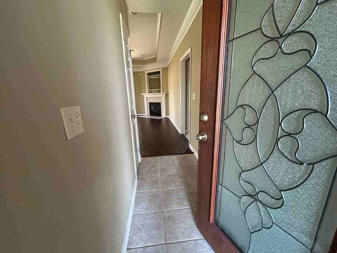 5204 Easton Ln - Photo 3 of 21