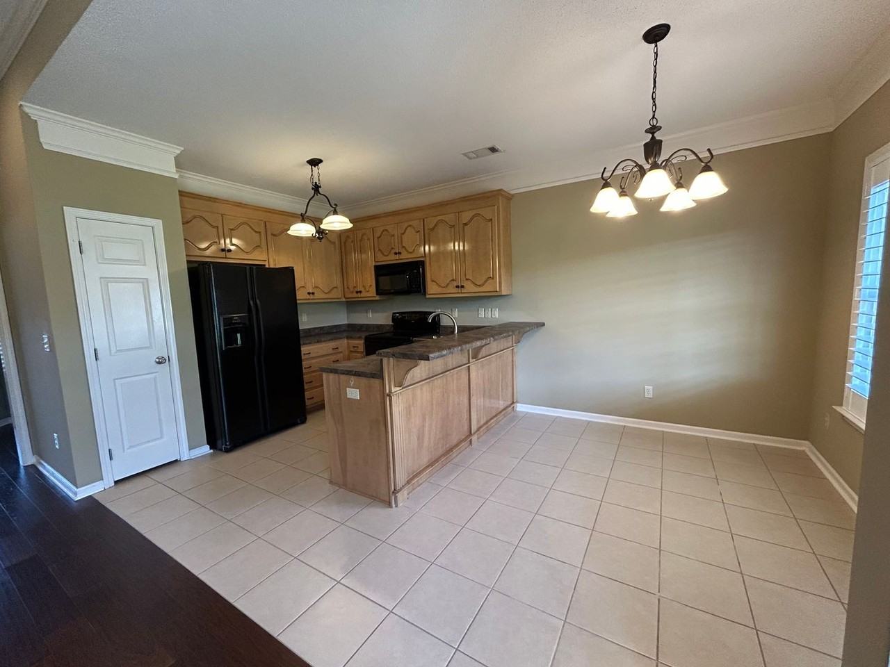 5204 Easton Ln - Photo 7 of 23