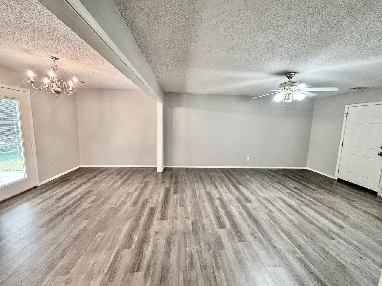 415 Valley Dr - Photo 3 of 10