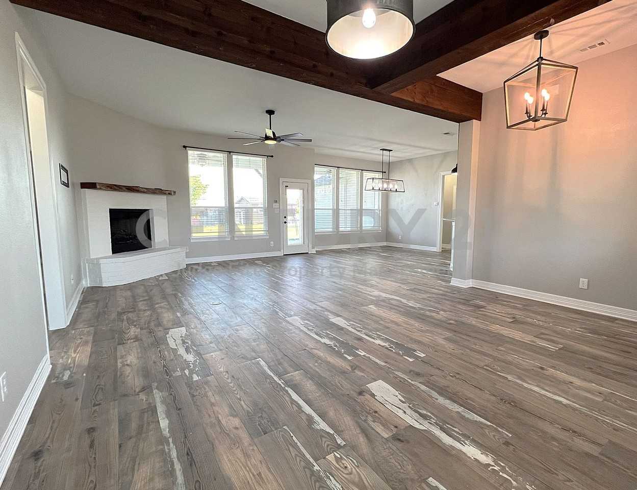 2060 Melton Rd - Photo 3 of 11
