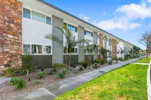 featured image of 1720 Park Ave