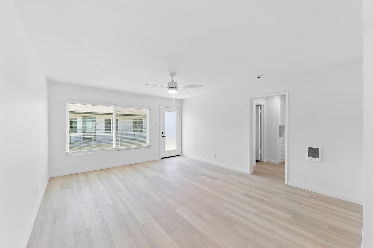 1720 Park Avenue - Photo 2 of 8