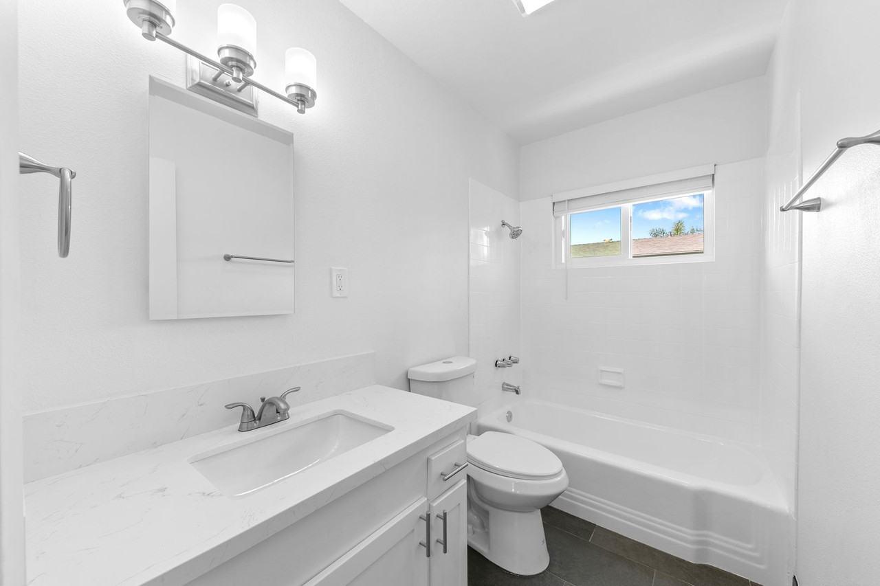 1720 Park Avenue - Photo 7 of 8