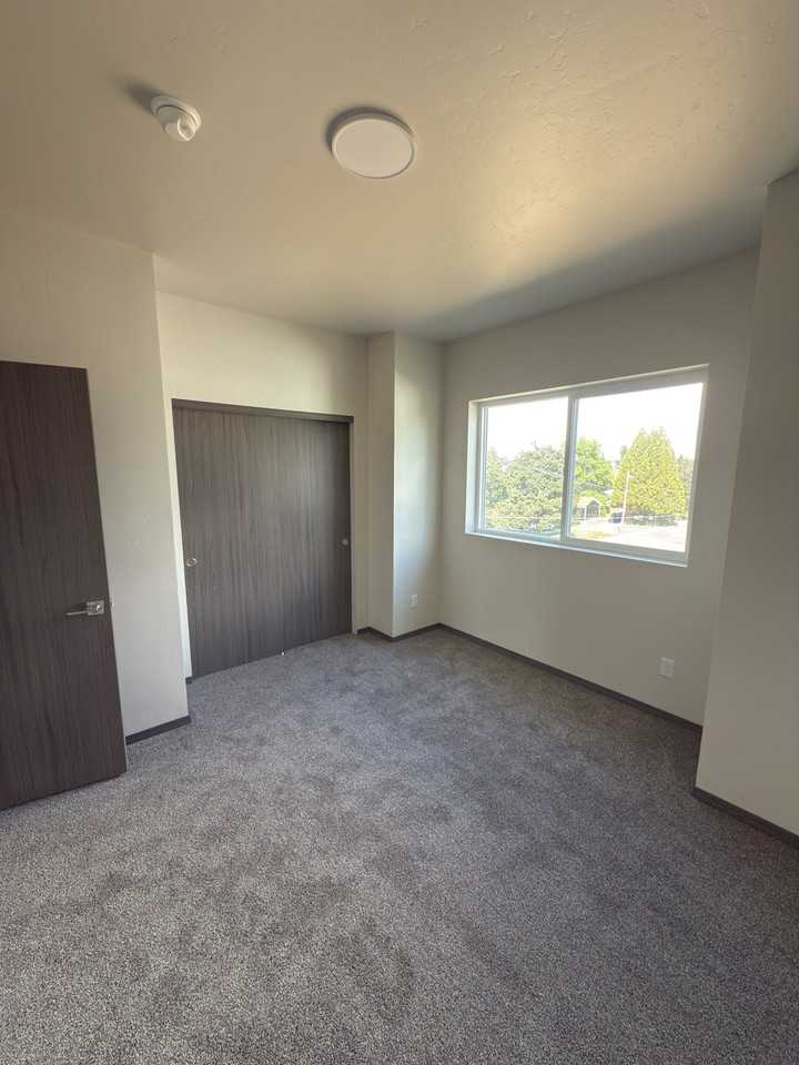 12404 E Olive Ave #102 - Photo 7 of 11