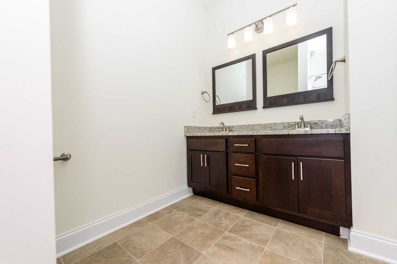 1040 1040 Broadway - 303 #303 - Photo 3 of 39