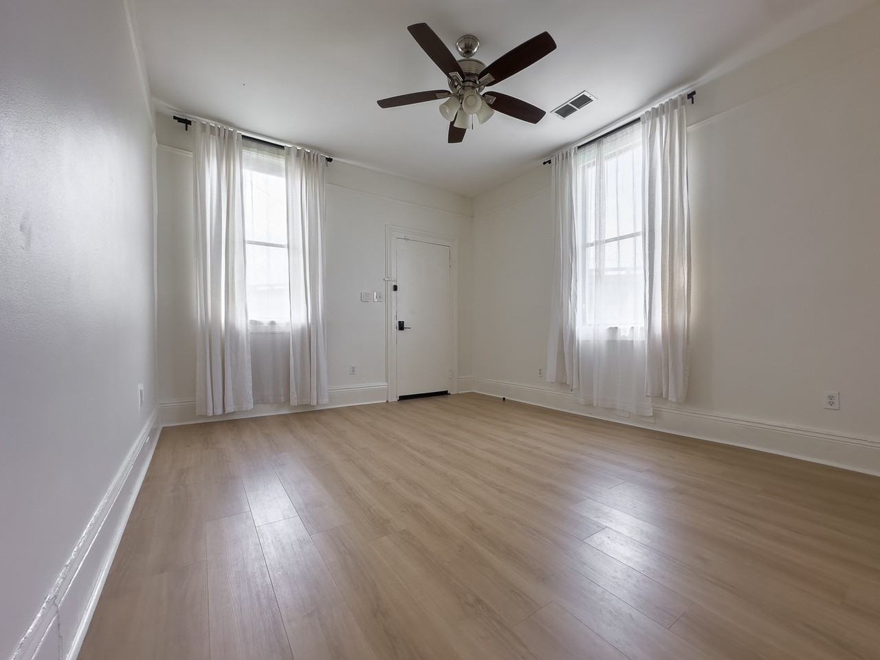 1730 Allen Street - Photo 3 of 11