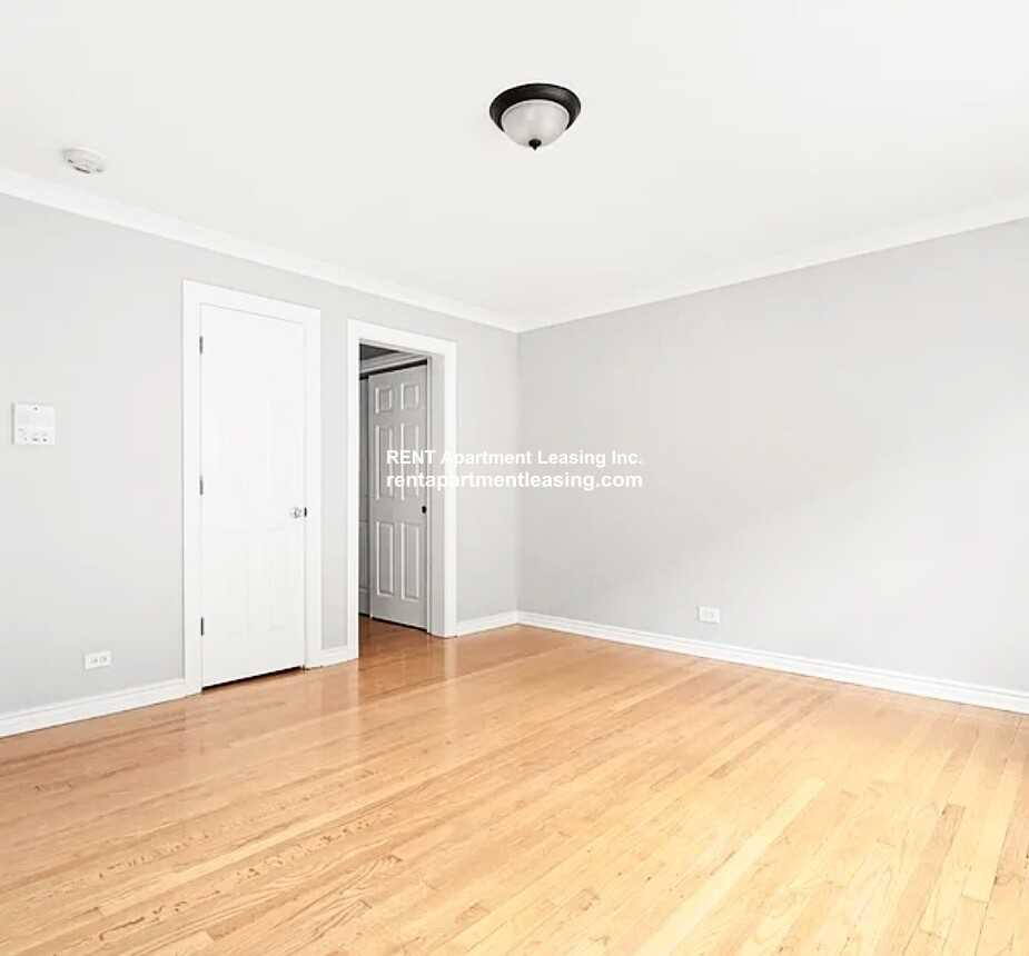 North California Avenue #GN - Photo 2 of 4