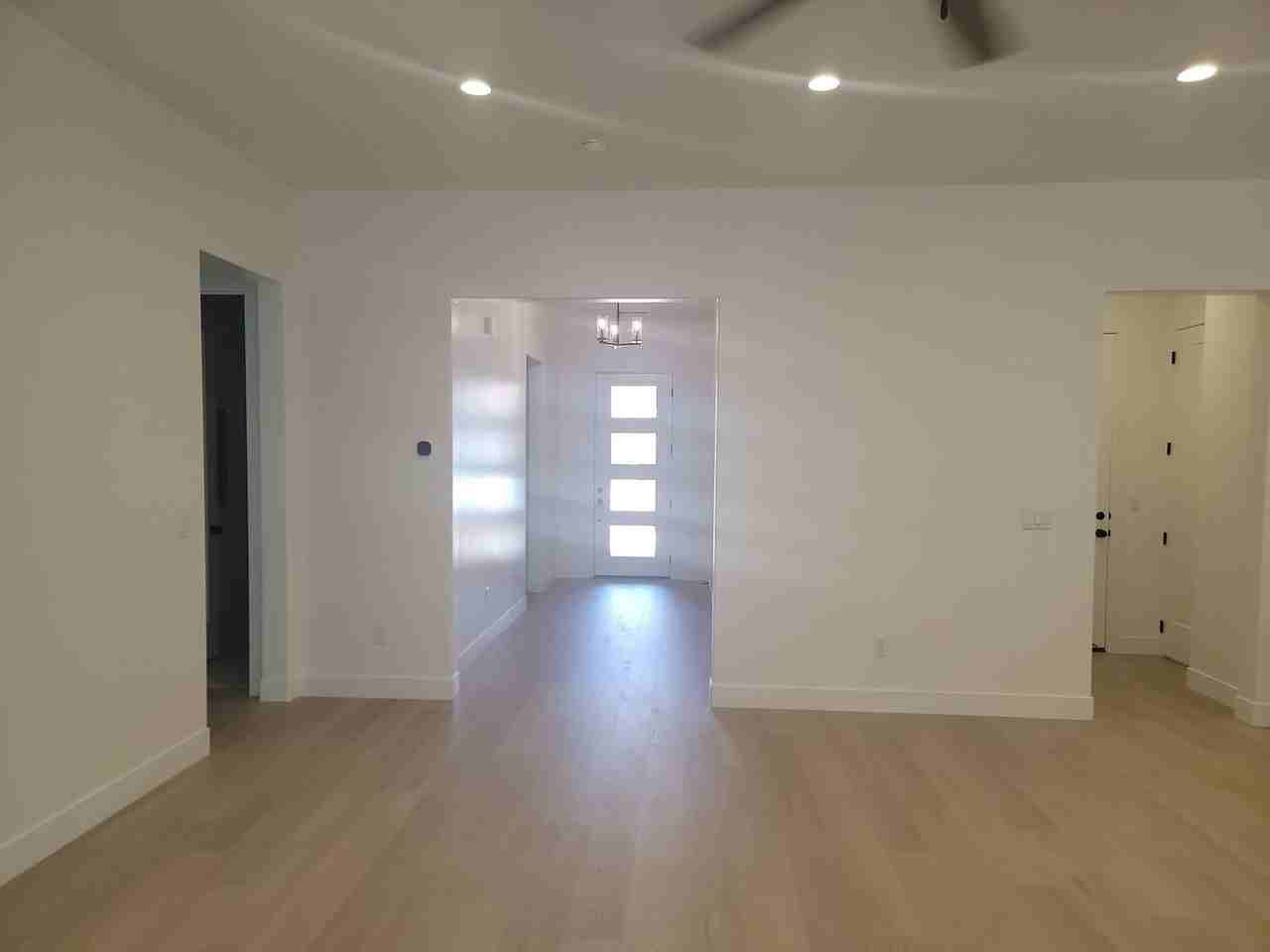 65 E Dakar Ln - Photo 3 of 20