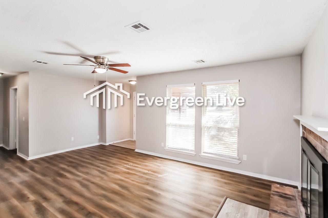2837 Green Canyon Dr - Photo 5 of 18