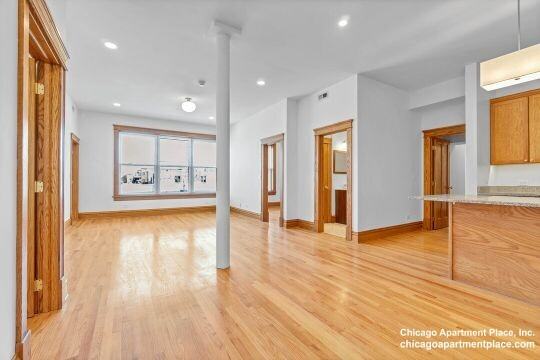 3406 N Sheffield Ave #3 - Photo 2 of 15