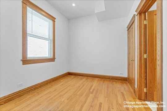 3406 N Sheffield Ave #3 - Photo 7 of 15