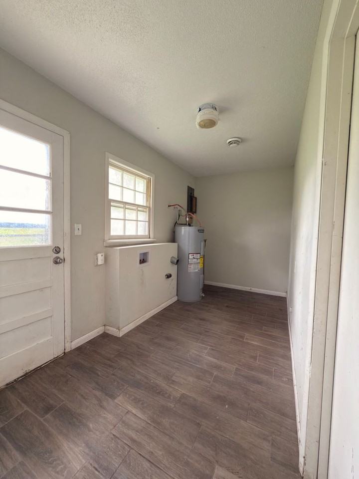 1305 Truman Ave - Photo 6 of 13