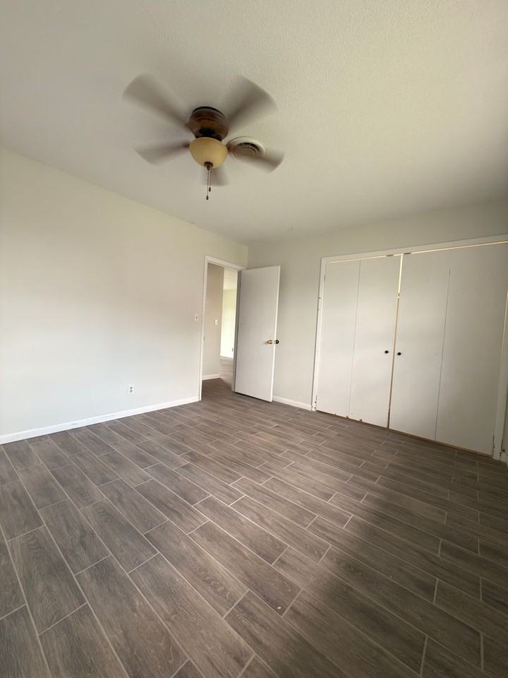 1305 Truman Ave - Photo 7 of 13