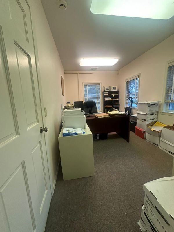 186 W Main St - Photo 3 of 8