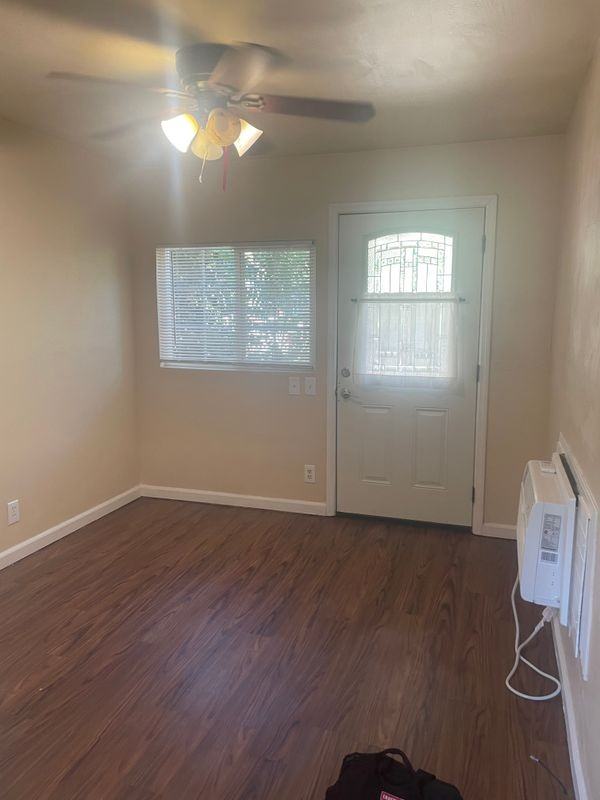 3486 Lakeshore Blvd - Photo 3 of 14