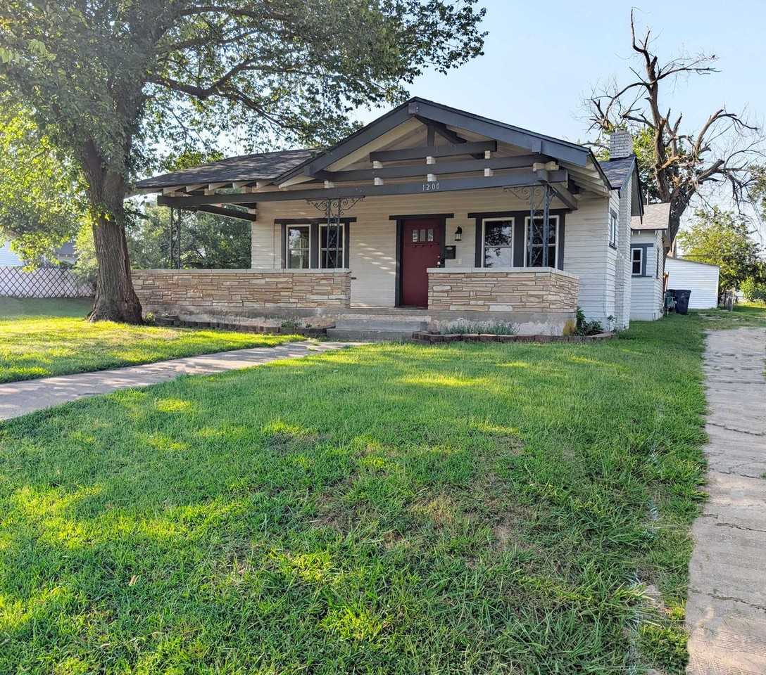1200 Nw 33rd St - Photo 2 of 21