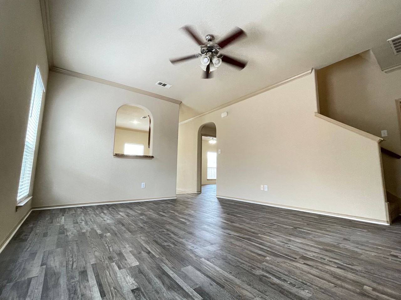 5913 Missy Ln - Photo 2 of 18