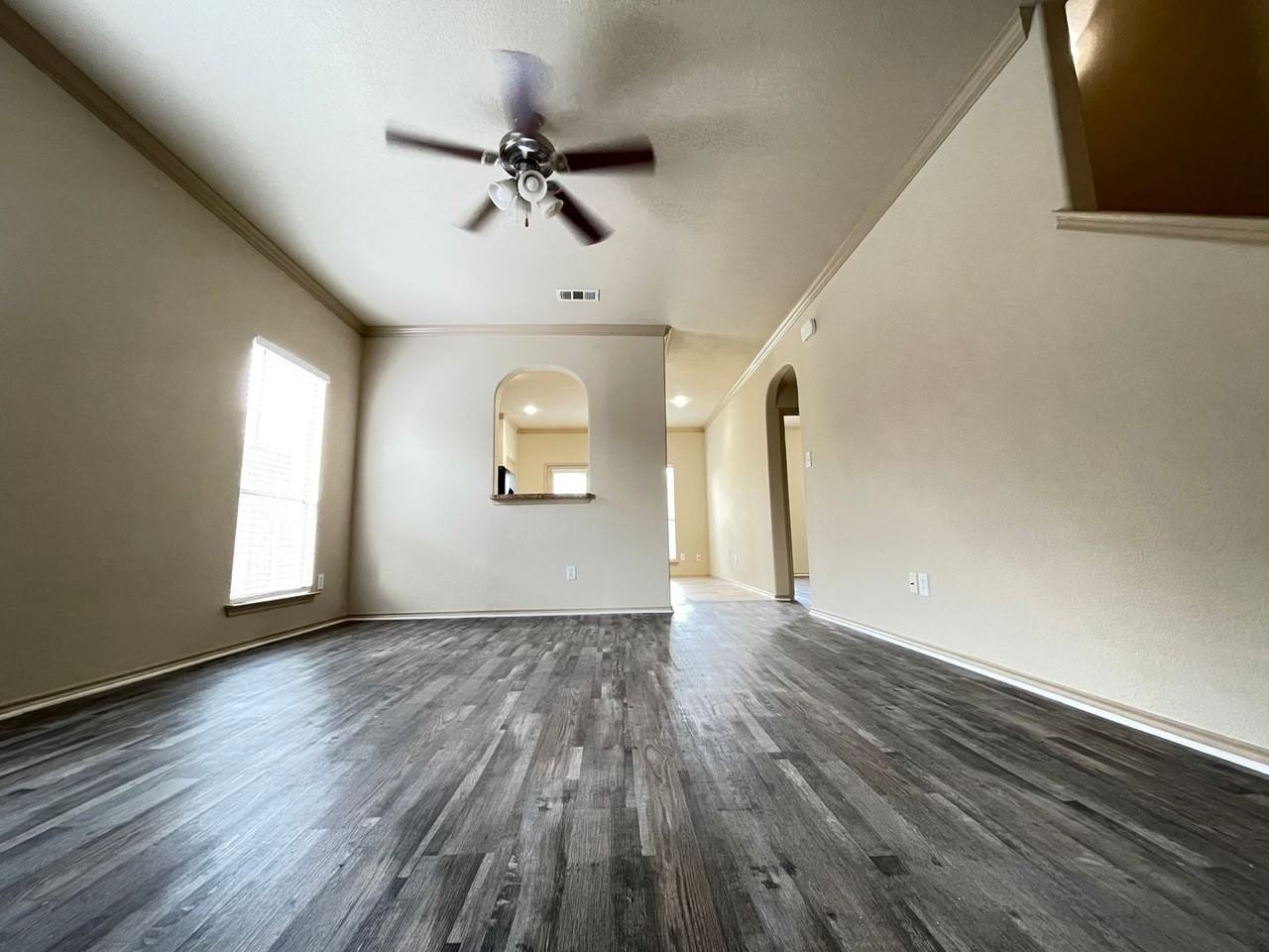 5913 Missy Ln - Photo 5 of 18