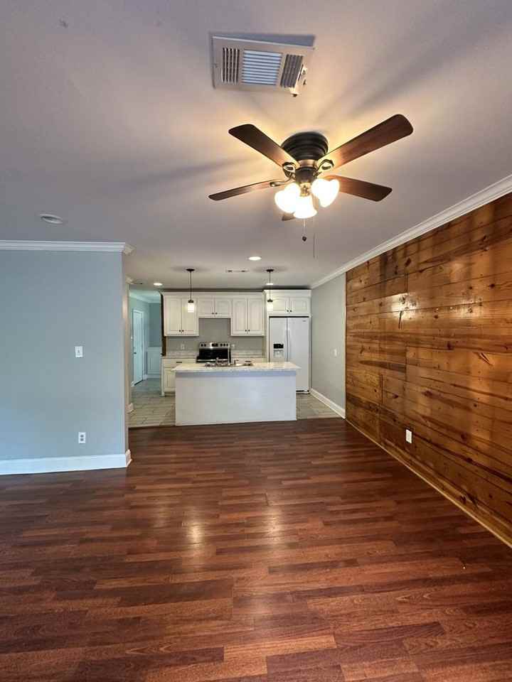 4171 Plaza St - Photo 6 of 12