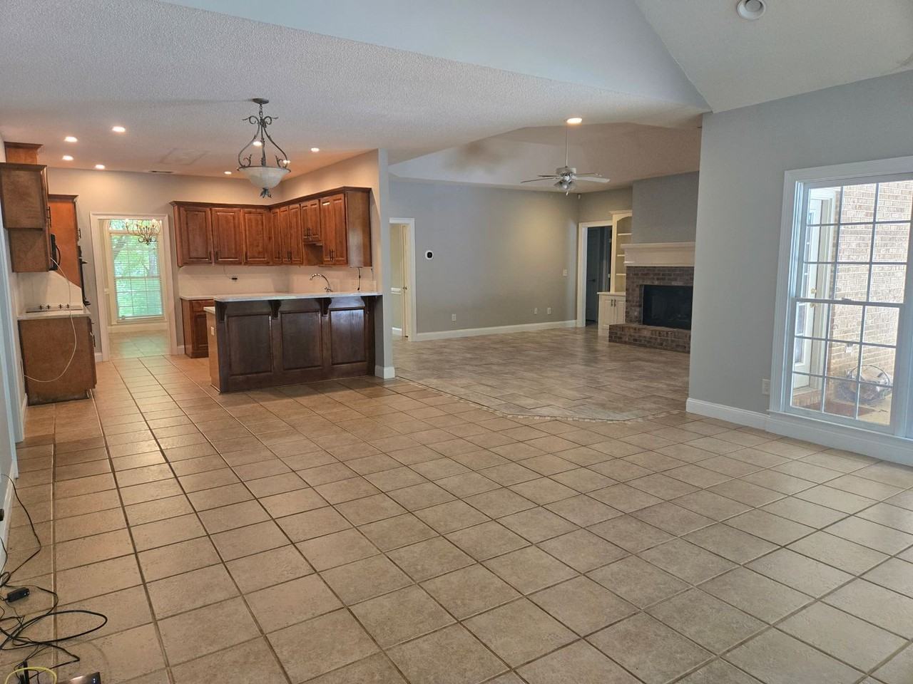 585 Cecily Dr - Photo 5 of 46