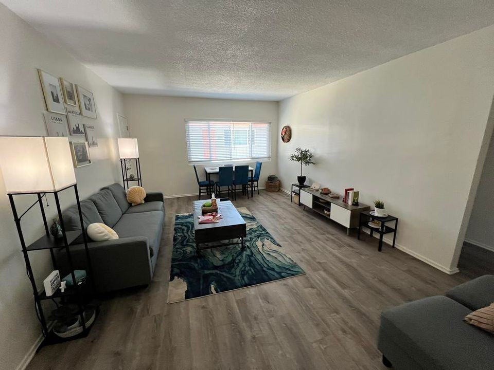 The Sequoia - Photo 4 of 14