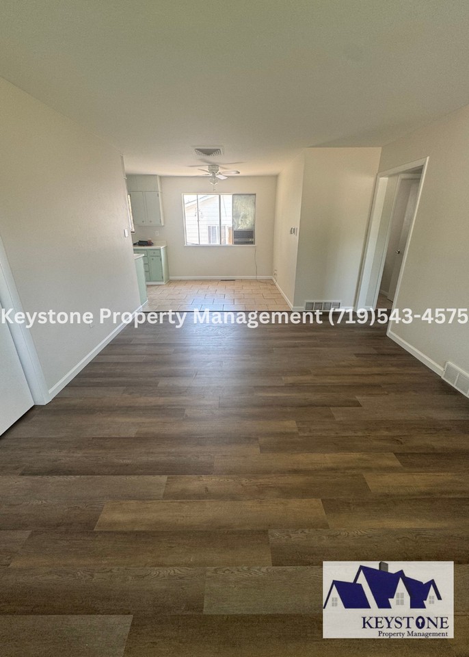 1626 W 31st St - Photo 3 of 16