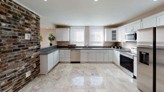 215 16th St - Photo 1 of 1