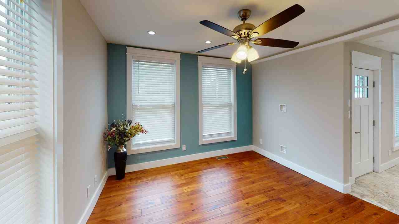 119 119 16th St - 16ST119 BR1 ATTIC (BR wPrivate Bath, Walk-In Closet) (EVIP) - Photo 6 of 16