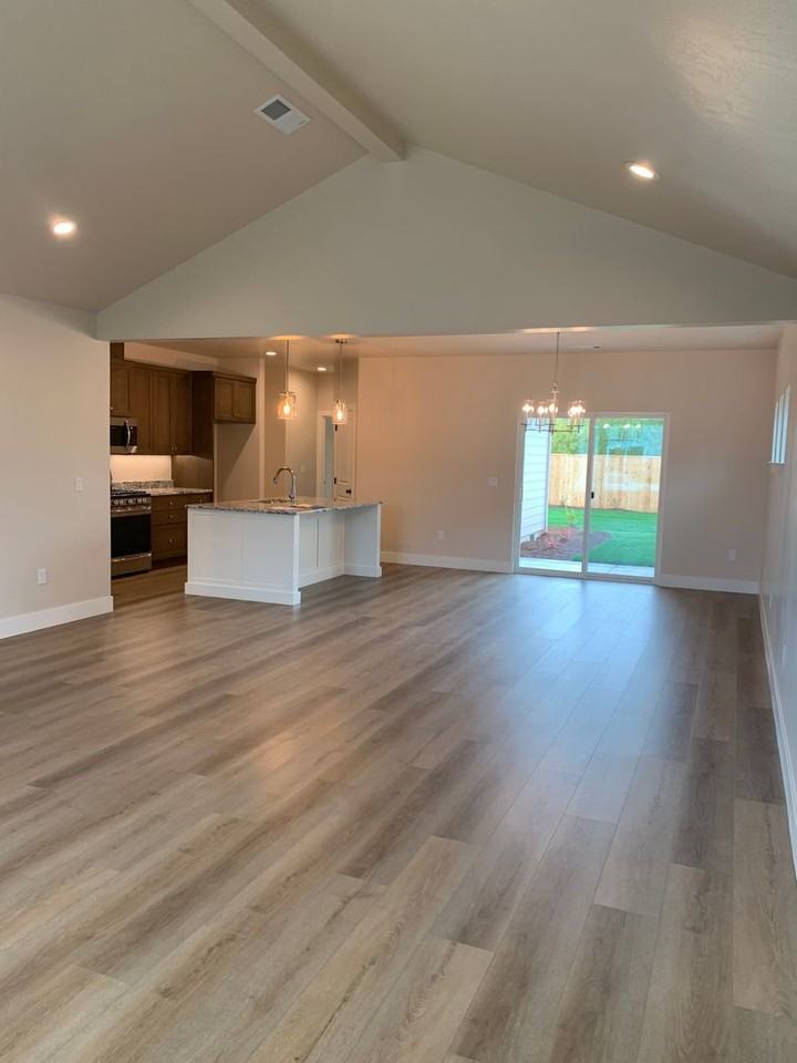 363 Cheney Loop - Photo 2 of 25