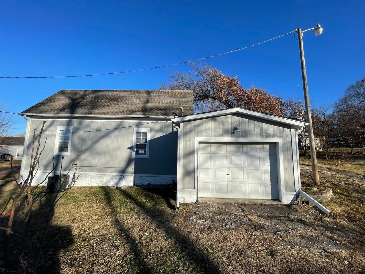 703 Jabez St - Photo 2 of 11