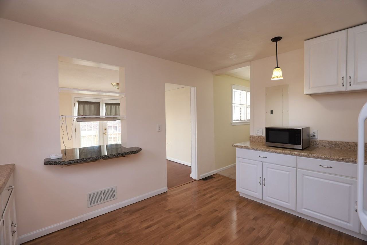 8707 Mapleton Road - Photo 6 of 37