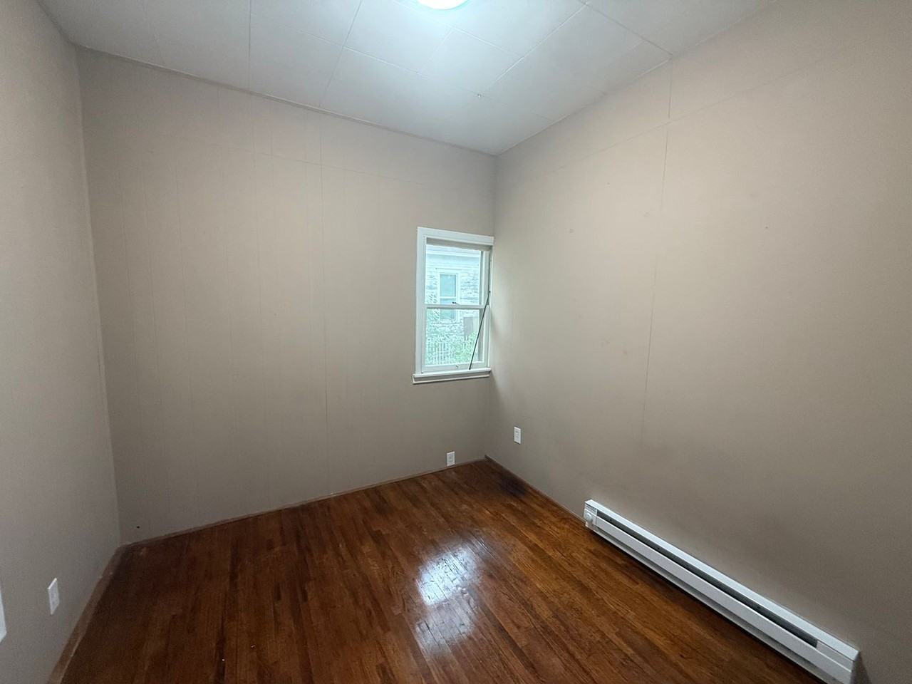 306 Madison Ave - Photo 3 of 15