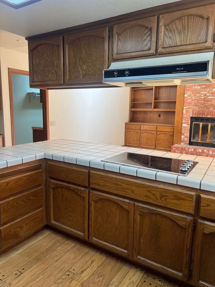 1386 Cloverdale Cir - Photo 4 of 22