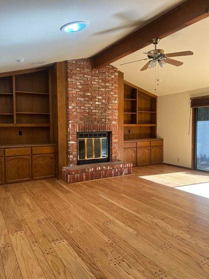 1386 Cloverdale Cir - Photo 7 of 22