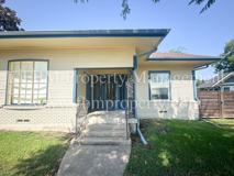 111 S Wood St #B - Photo 1 of 1