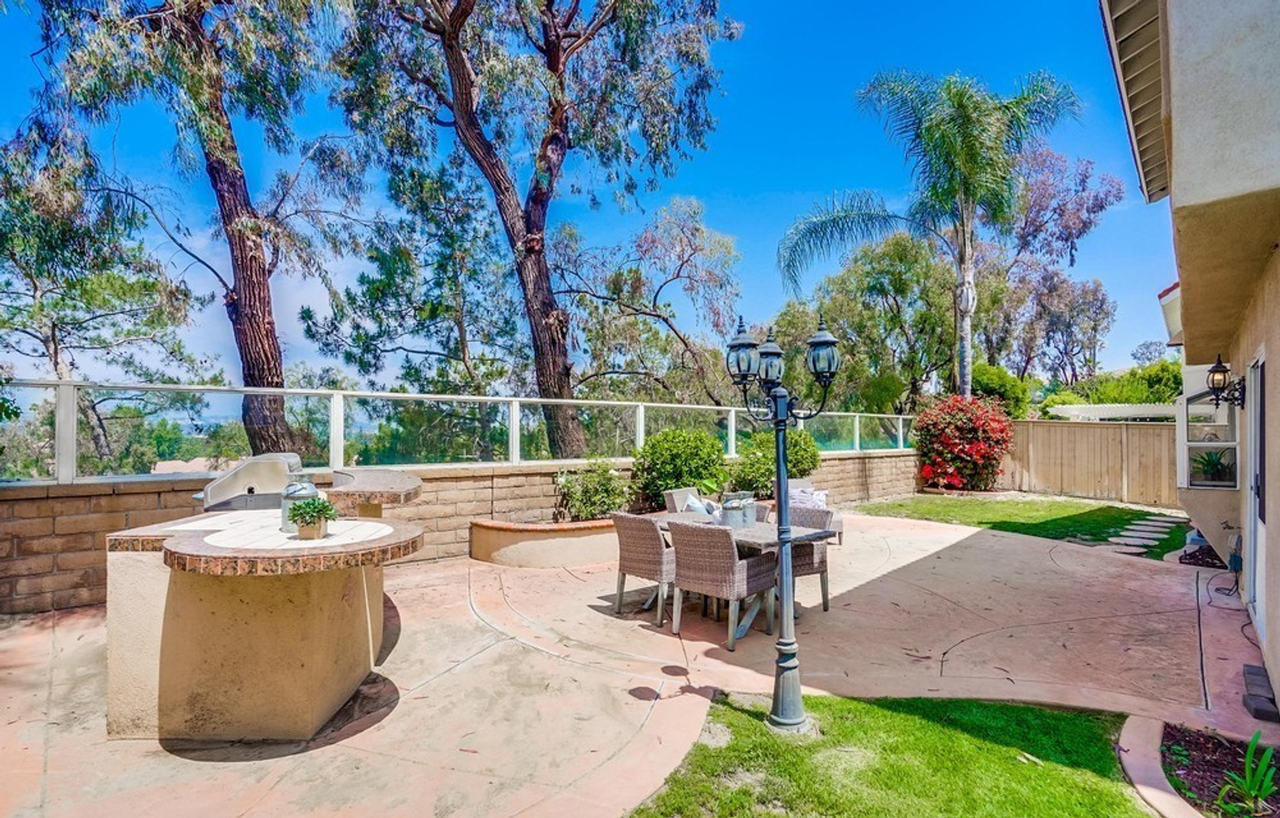 24946 Via Denise - Photo 4 of 21