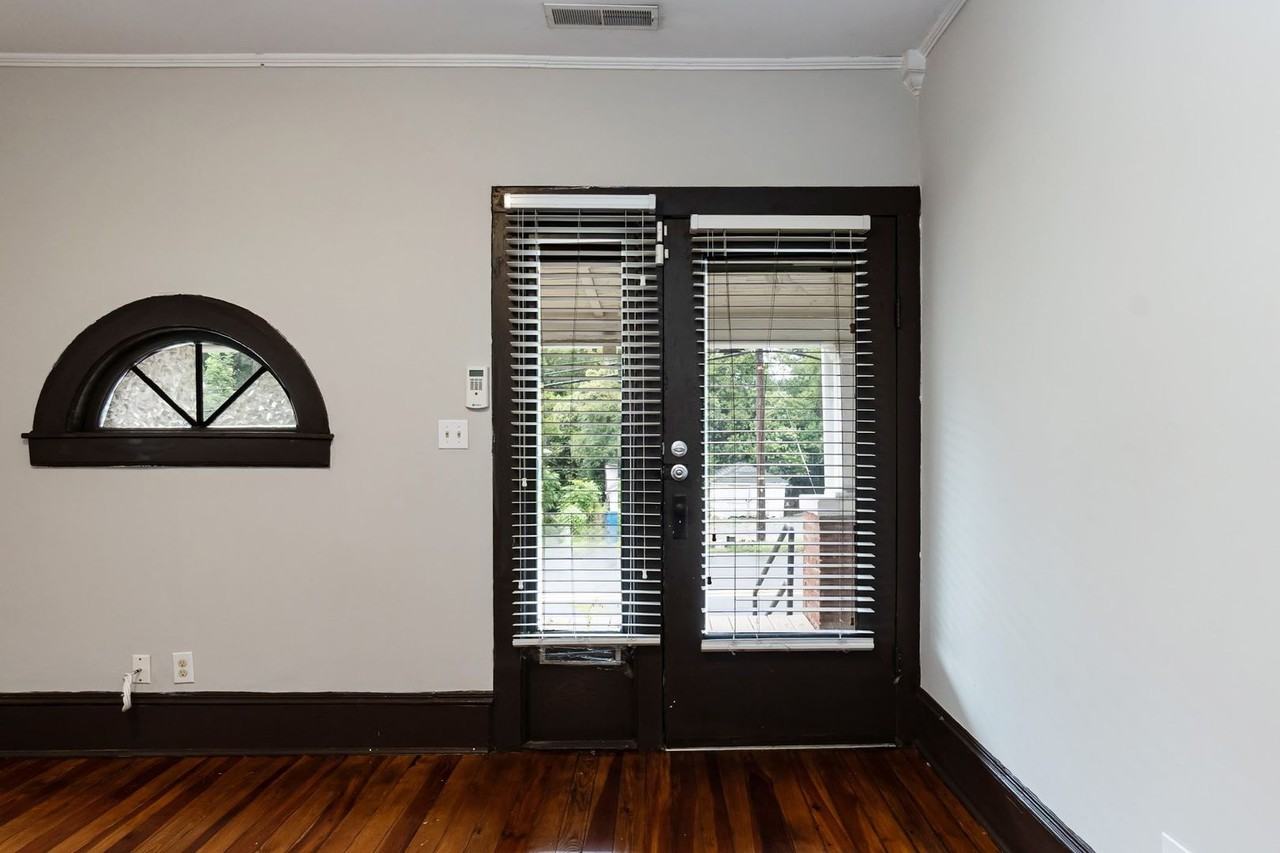 1303 South Roxboro Street - Photo 7 of 23