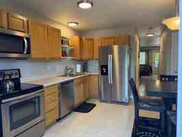 featured image of 2029 Oakcrest Cir