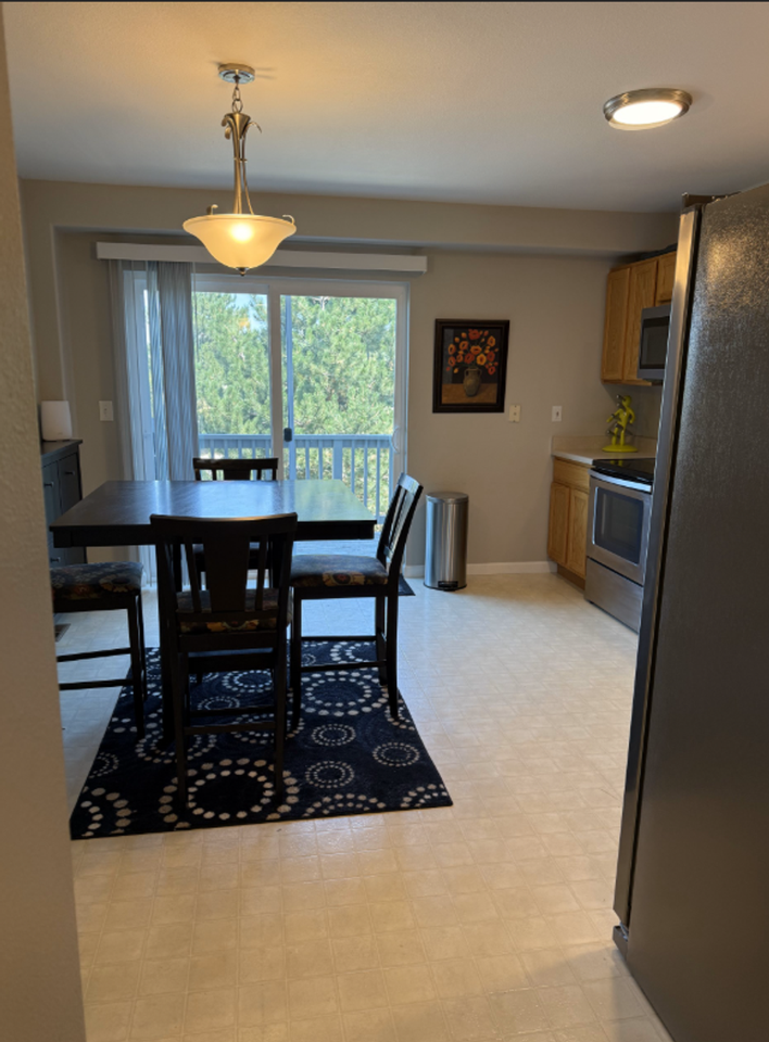 2029 Oakcrest Cir - Photo 6 of 32