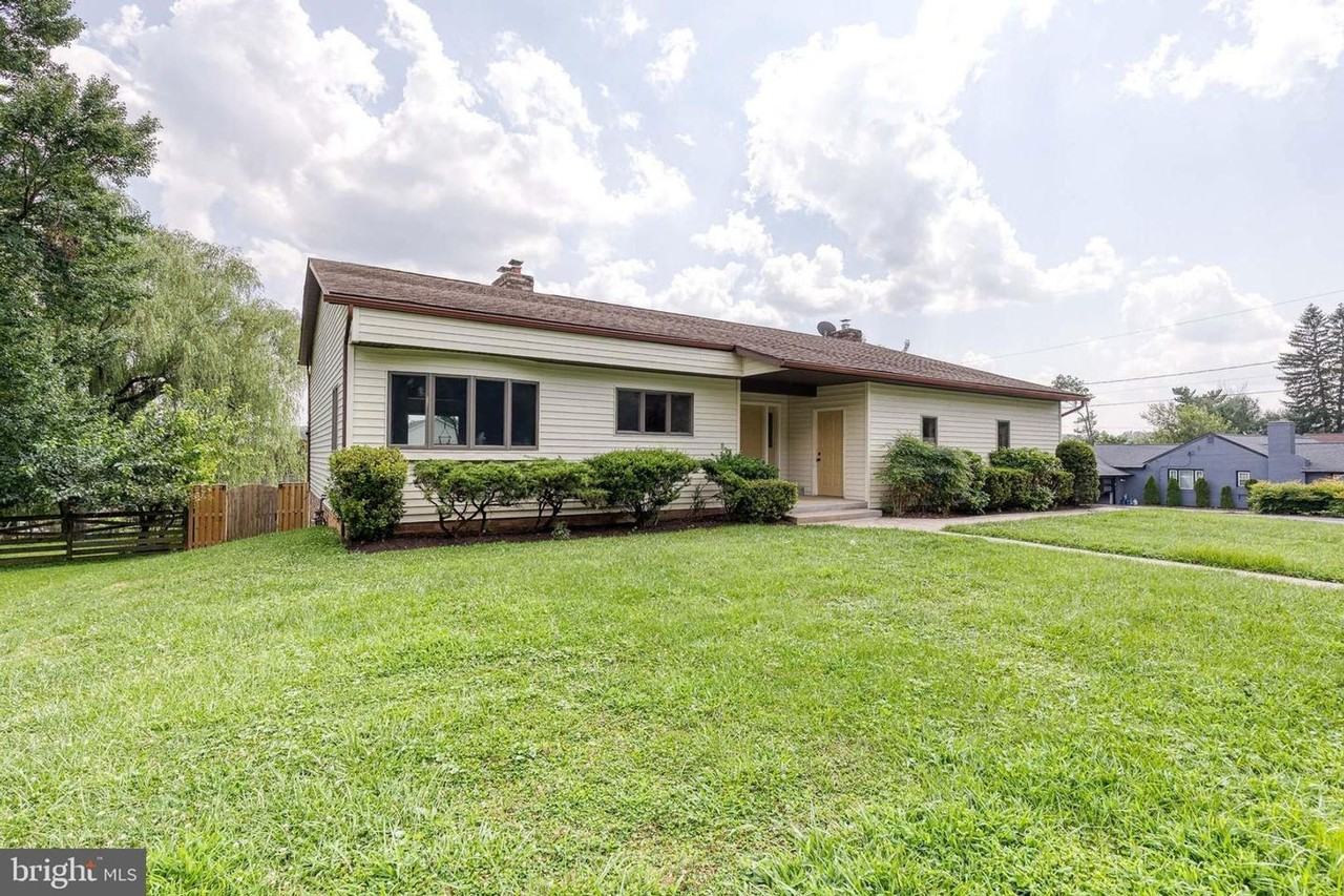 18 Byway Rd - Photo 3 of 42