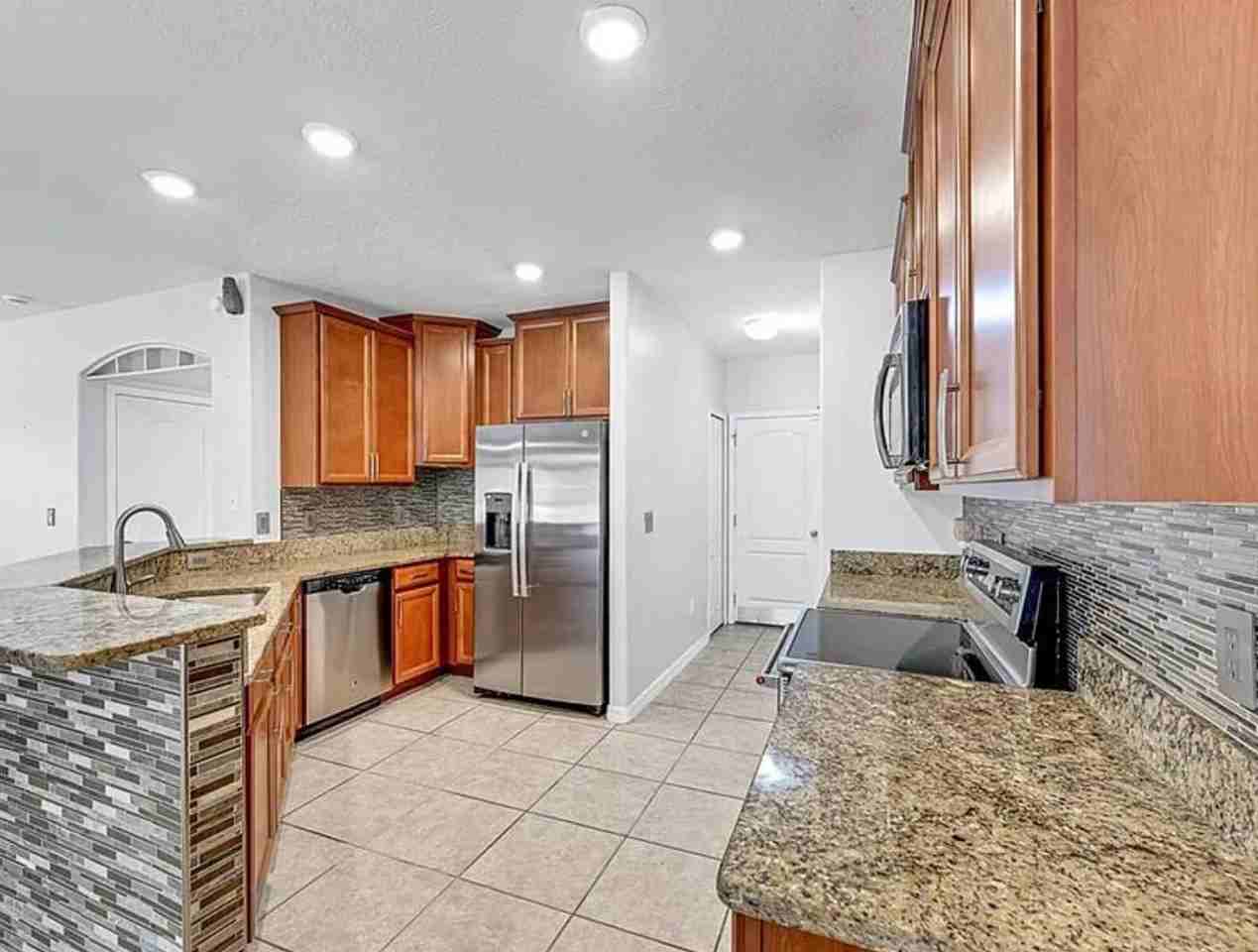 1966 Hawks View Dr - Photo 3 of 18