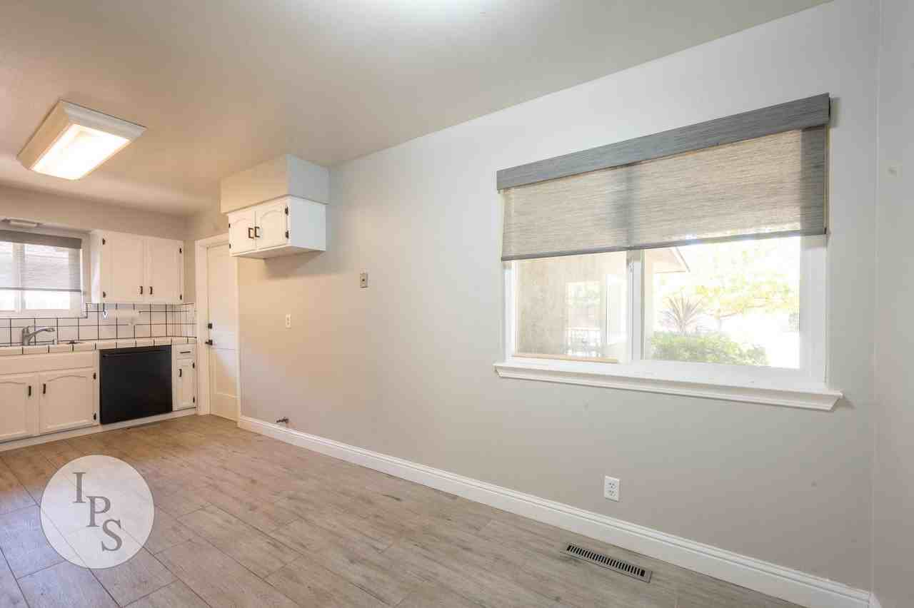 6536 N Woodrow Ave - Photo 7 of 23