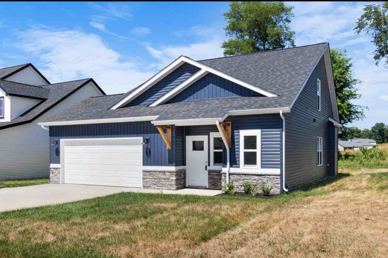 1413 Dan Brown Dr - Photo 2 of 16
