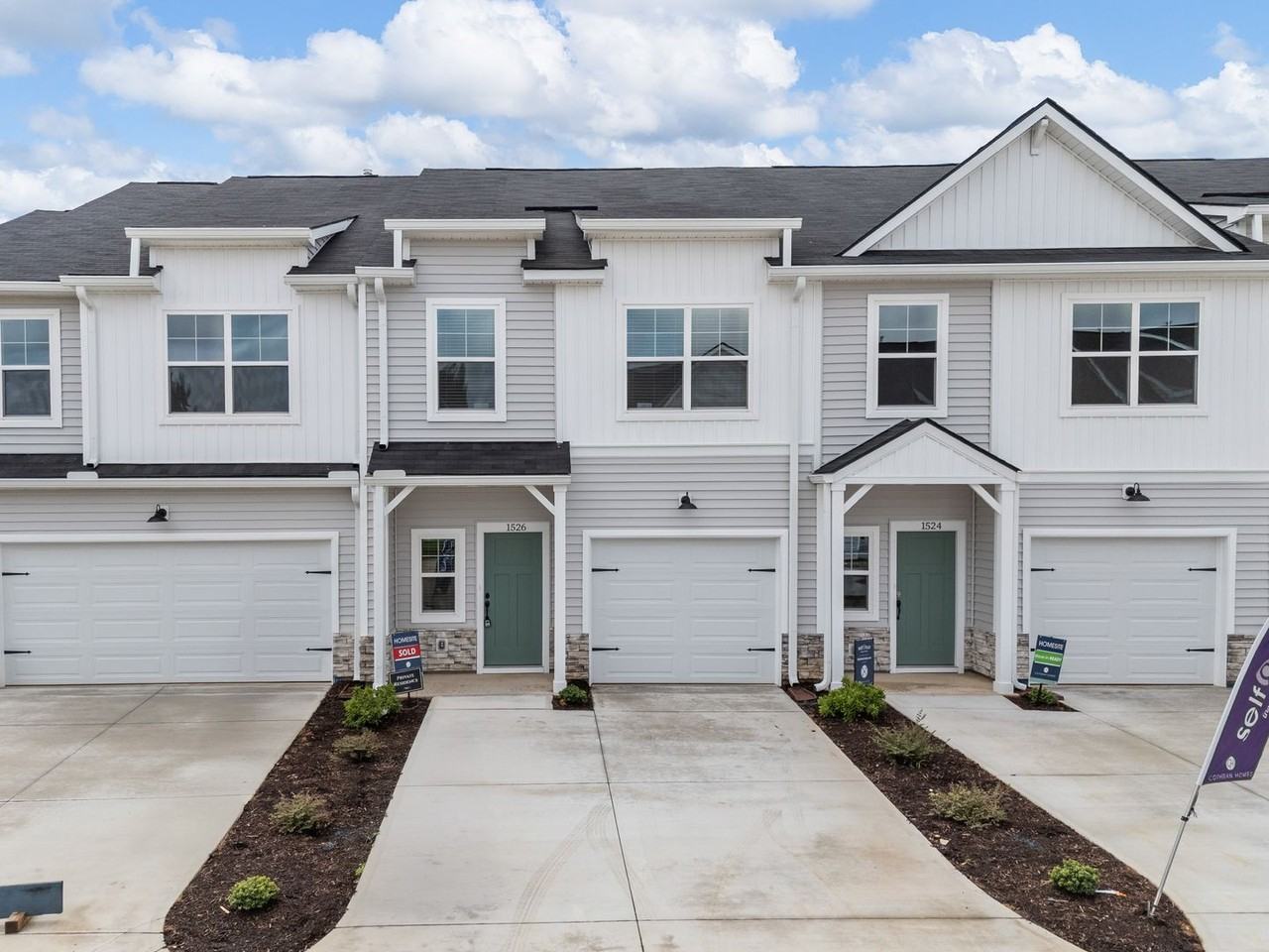 1526 1526 Yellowwood Ct - Photo 2 of 33
